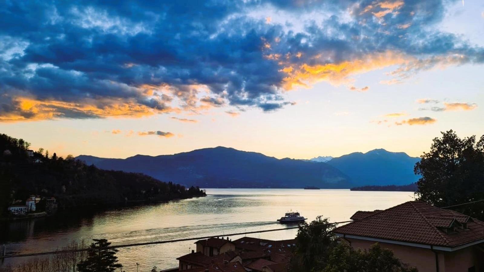 Appartamenti I Fiori Del Lago Laveno Exteriör bild