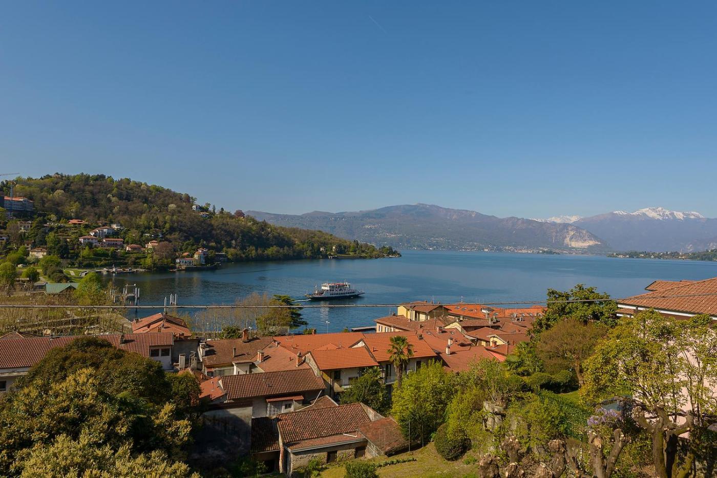 Appartamenti I Fiori Del Lago Laveno Exteriör bild